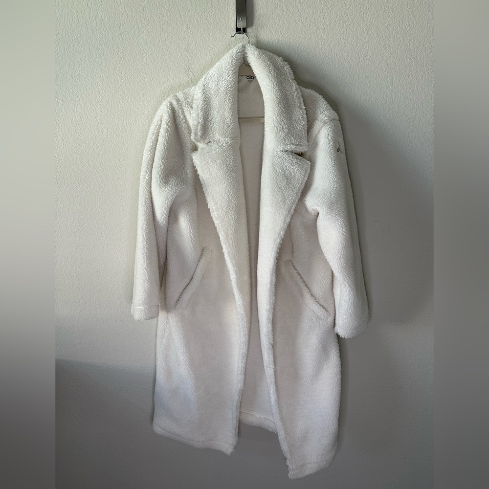 ALO YOGA Ivory White Sherpa Teddy Trench Coat SZ M - Picture 3 of 10